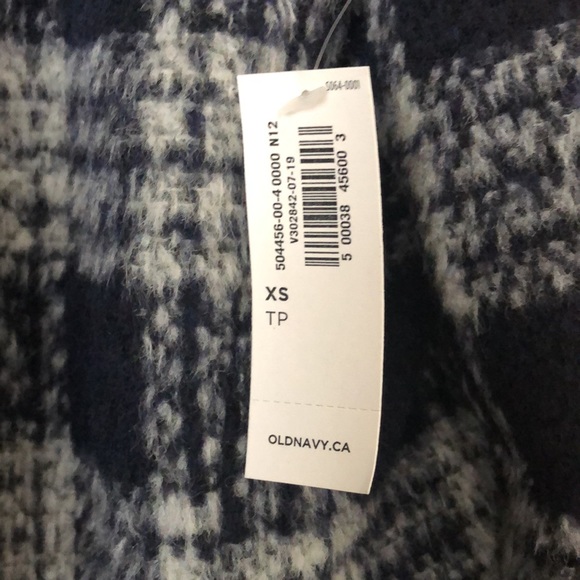 Old Navy Winter Coat. - Picture 3 of 6